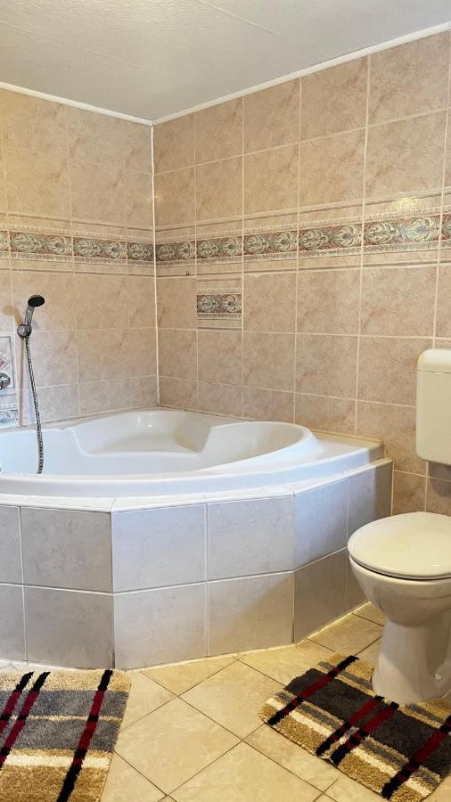 Unterm Rohrdach Apartman Wustrow  Kültér fotó